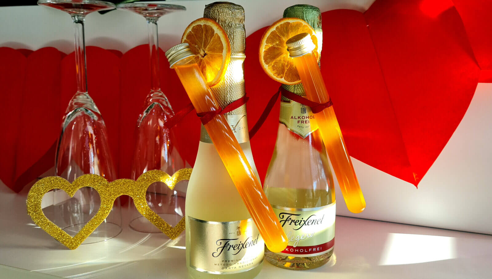 Sektflaschen mit Sirup